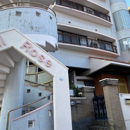 Joyful Rose Appartement Ginowan Buitenkant foto